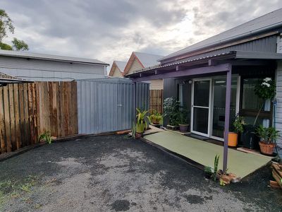 2 / 26 Lister Street, Monto