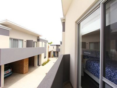 8 / 31 Pollard Street, Glendalough