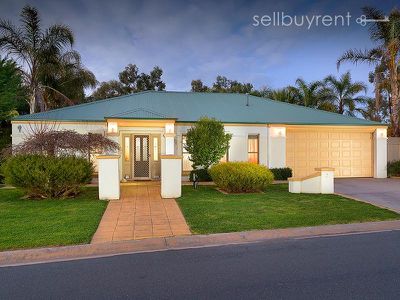 2 FADE COURT, Wodonga