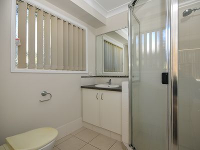 1 / 2 Balanga Court, South Toowoomba