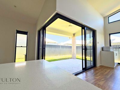 35 Wood Crescent, Baringa