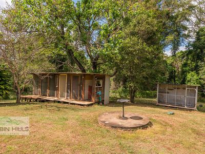 417 Davis Road, Jiggi