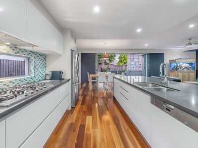 85 Feathertail Place, Wakerley