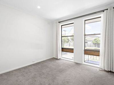 2 / 27 Panorama Street, Clayton
