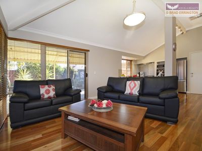 15 Camphora Mews, Helena Valley