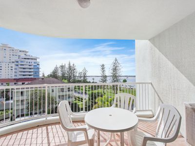 401 / 182 Marine Parade, Labrador