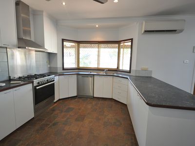 12 Nicholls Retreat, Port Hedland