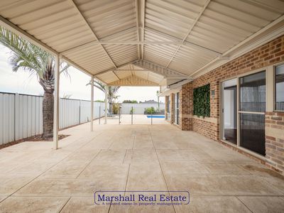 175 Kinross Drive, Kinross