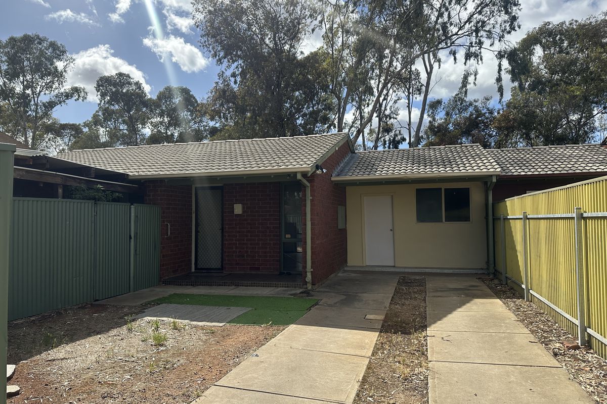 22 Kennion Crescent, Para Hills West