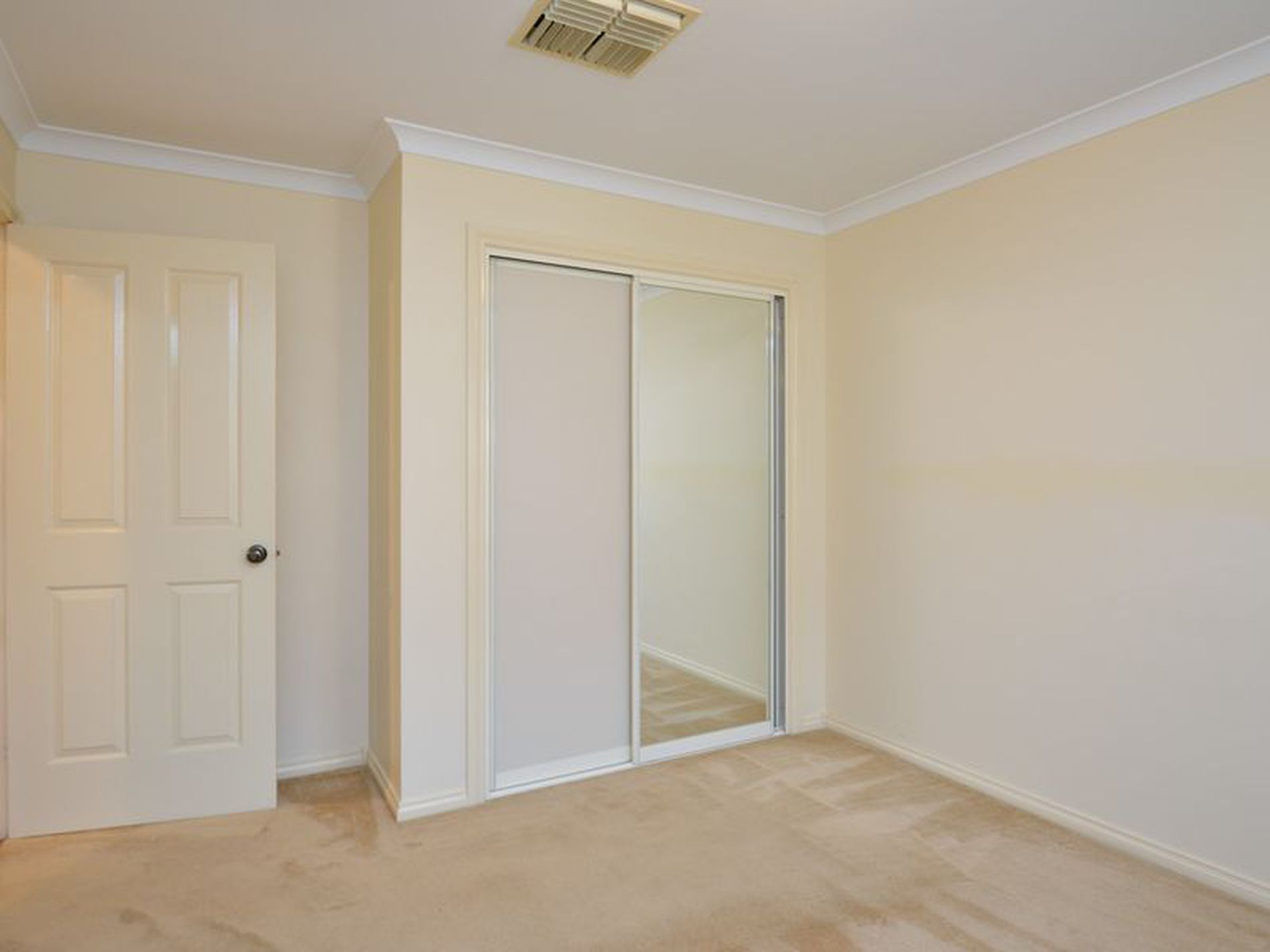 17 / 10 Great Eastern Highway, Somerville