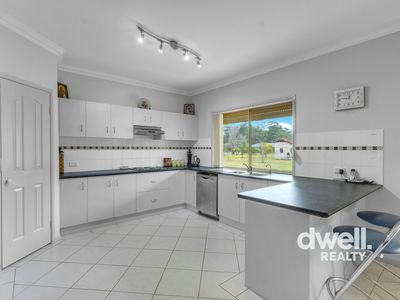 9 LAURINA PLACE, Bewong