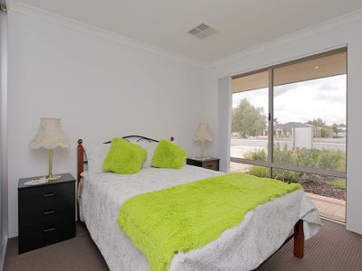 9 Lee-steere Crescent, Piara Waters