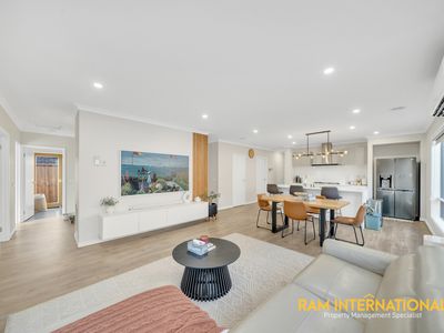 12 Camini Grove, Truganina