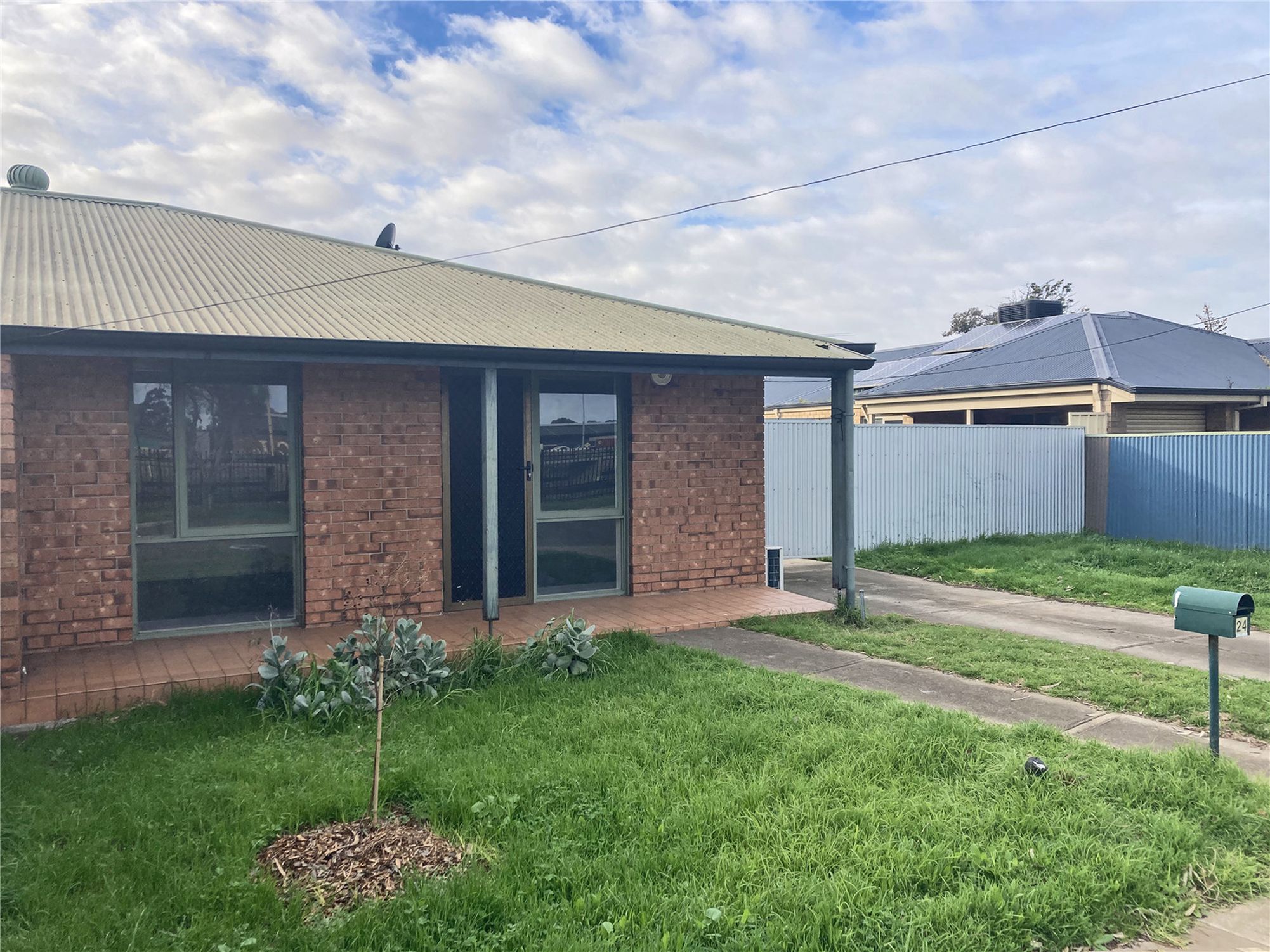 24 Railway Terrace, Kilburn