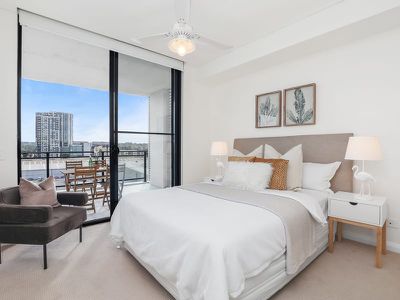 808 / 22 Baywater Drive, Wentworth Point