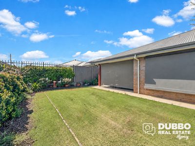 44 Fountain Circuit, Dubbo