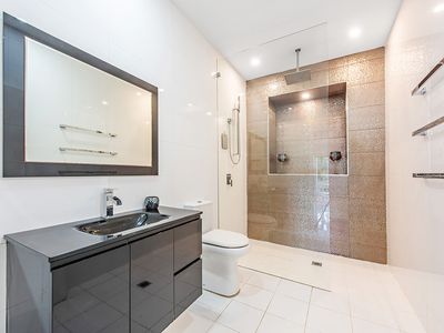 670 Old South Head Road, Rose Bay