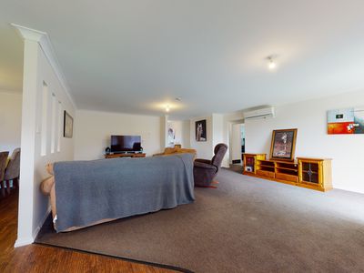 8 Doncaster Avenue, Dubbo