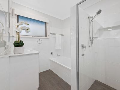 74 Hendren Street, Carina
