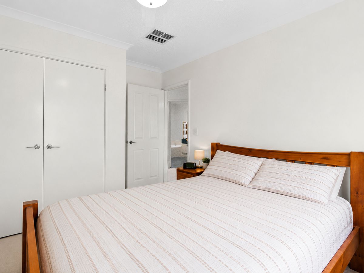 58 Lakeside Drive, Joondalup