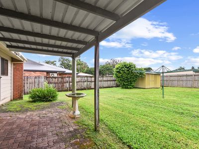 7 LEANNE CLOSE, Woree