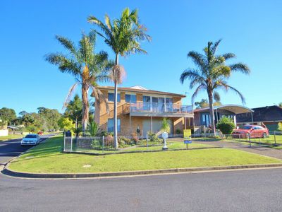 44 Lakeside Drive, Eden
