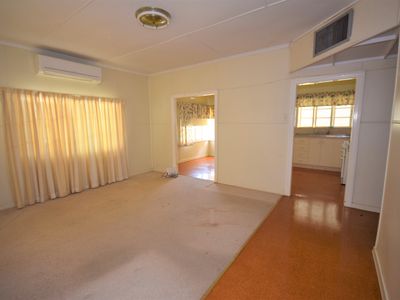 4 Wompoo Road, Longreach