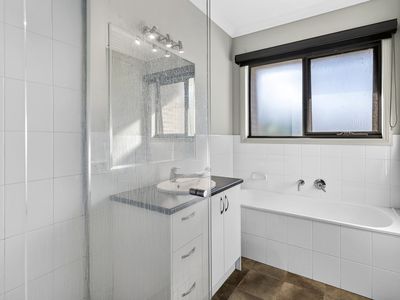 3-4 Cortona Place, Waurn Ponds