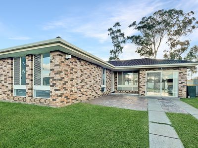 61 Gillian Crescent, Hassall Grove