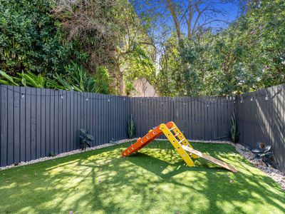 1 / 11 White Street, Everton Park