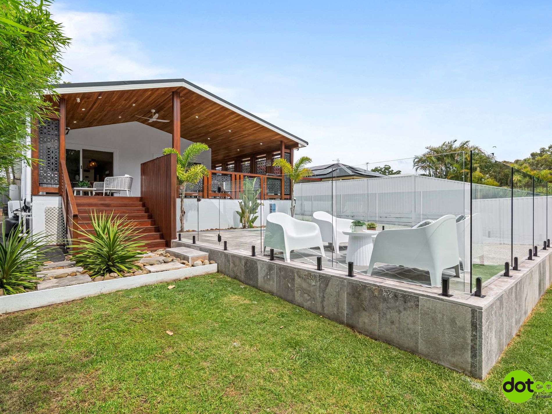 77 Buff Point Avenue, Buff Point