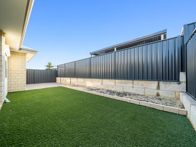 16 Snugglepot Street, Banksia Grove