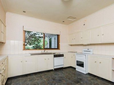 11 South Street, Belmont