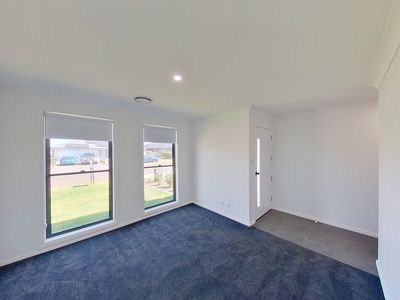 101 Champagne Drive, Dubbo