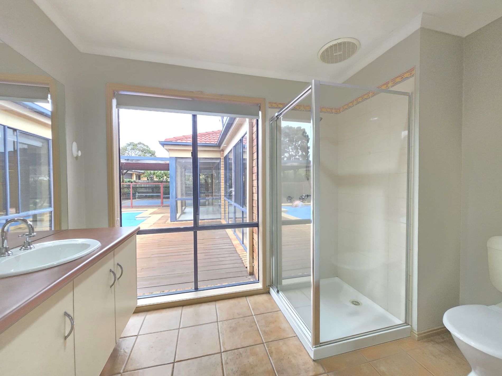 18 Sandalwood Grove, Carrum Downs