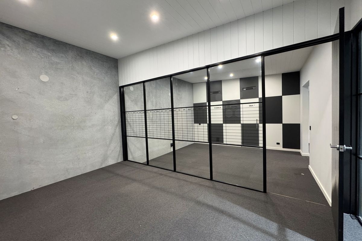 Unit 11 / 8-18 Wurrook Circuit, Caringbah
