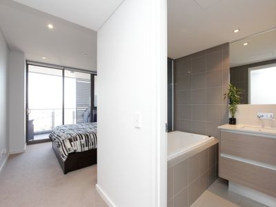 1606 / 96 Bow River Crescent, Burswood