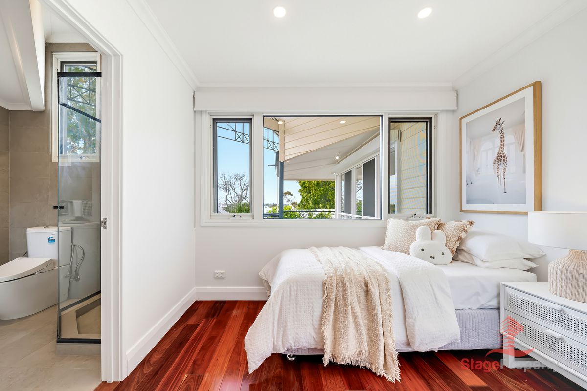 10 Cliff Road, Claremont