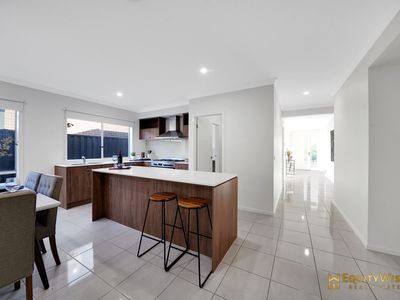 27 Vogue Drive, Wyndham Vale