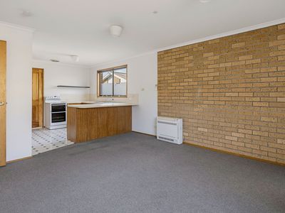 8 / 11 Cadbury Road, Claremont