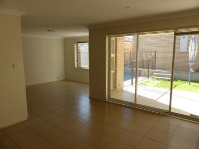 13 Ingleburn Gardens Drive, Ingleburn