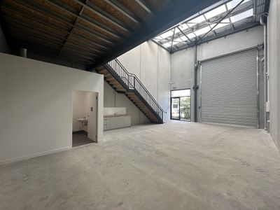 3 / 4 Blackshaws Road, Newport