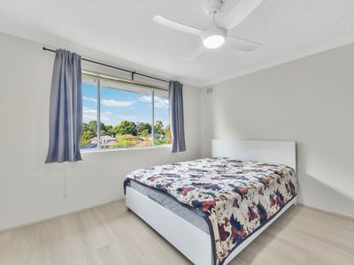 10 / 16 Hampstead Road, Homebush West