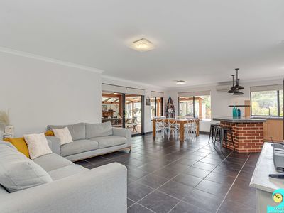 2 Emperor Way, Yanchep