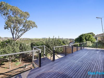 81 New Road, Oak Park