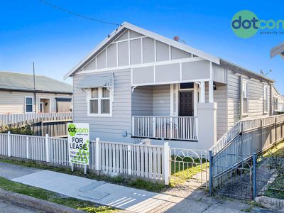 33 Valencia Street, Mayfield