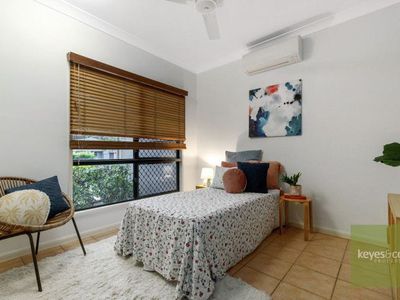 9 Hallett Close, Douglas