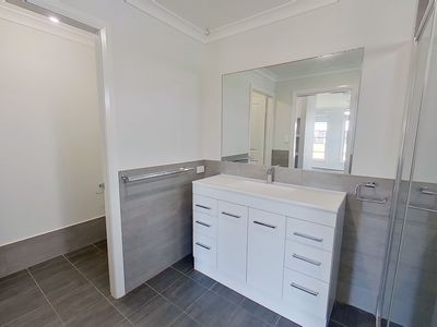 44 Holmwood Drive, Dubbo