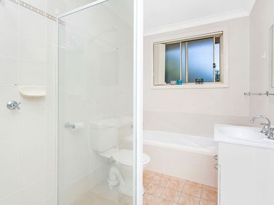 2 / 16 Seymour Drive, Flinders