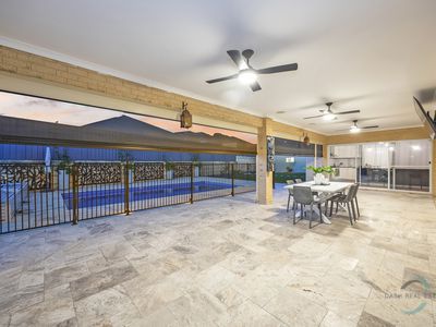 5 Scarlet Close, Tapping